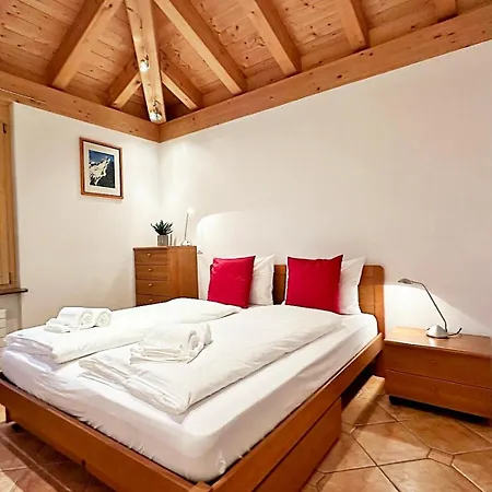 Attika - 85m2, Holz, Ausblick, Mit Garage - Me17-a *