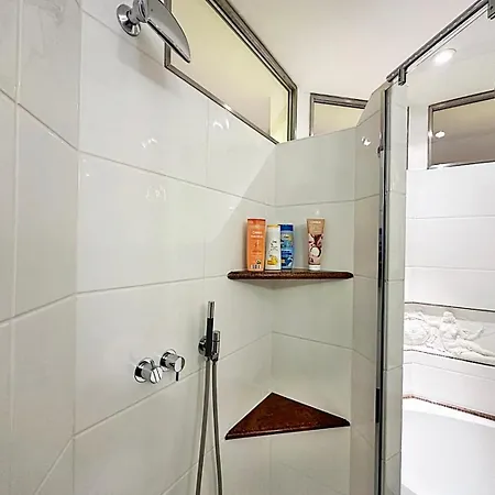 Apartment Attika - 85m2, Holz, Ausblick, Mit Garage - Me17-a Pontresina