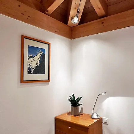 Attika - 85m2, Holz, Ausblick, Mit Garage - Me17-a Apartment Pontresina