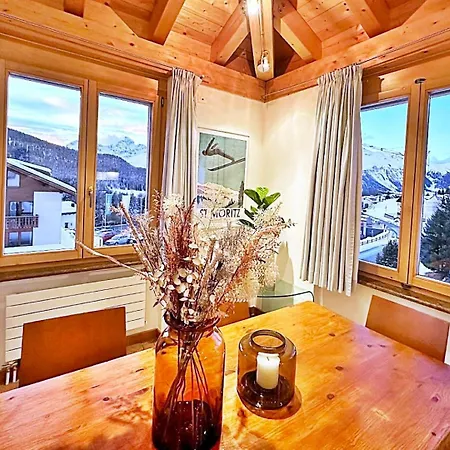 Attika - 85m2, Holz, Ausblick, Mit Garage - Me17-a Pontresina