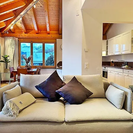 Attika - 85m2, Holz, Ausblick, Mit Garage - Me17-a דירה