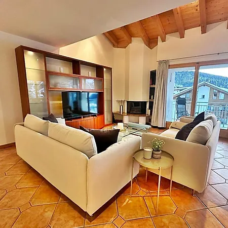 Apartment Attika - 85m2, Holz, Ausblick, Mit Garage - Me17-a *